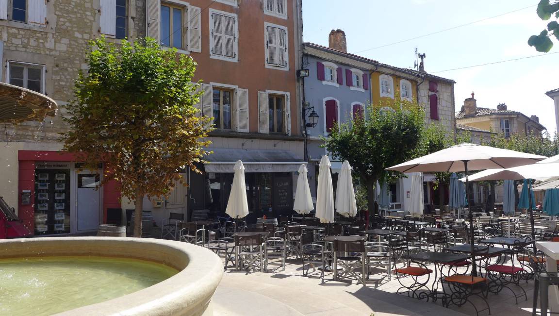 Photo of Buildings in Saint-Paul-Trois-Chateaux
