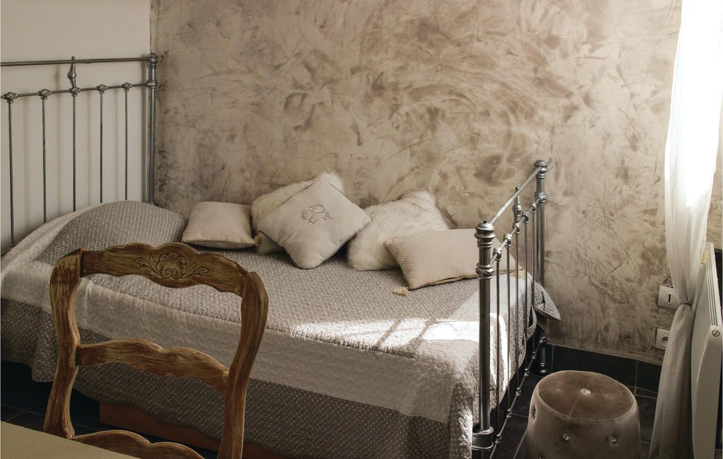 Photo of Bedroom in Donzere
