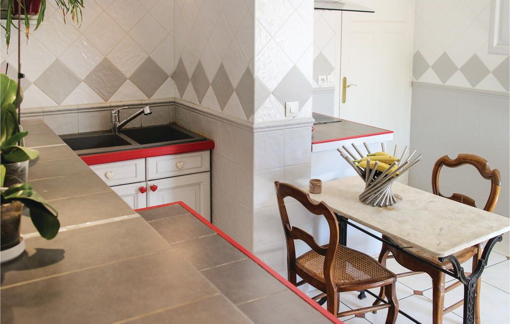 Photo of Kitchen in Donzere