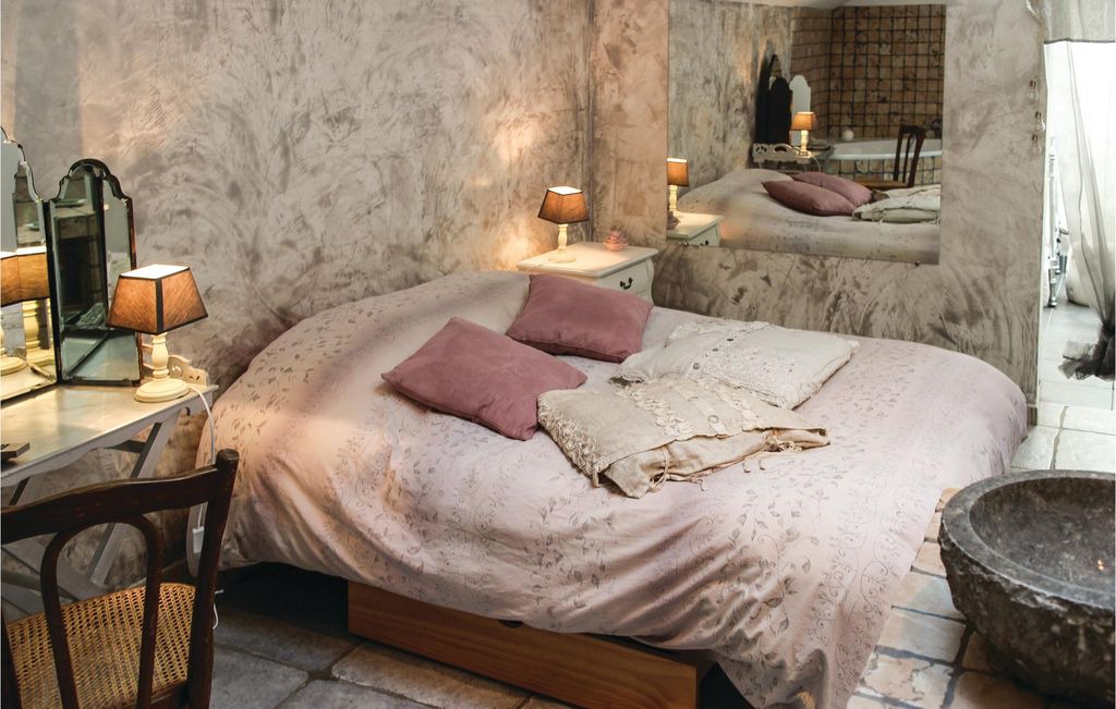 Photo of Bedroom in Donzere
