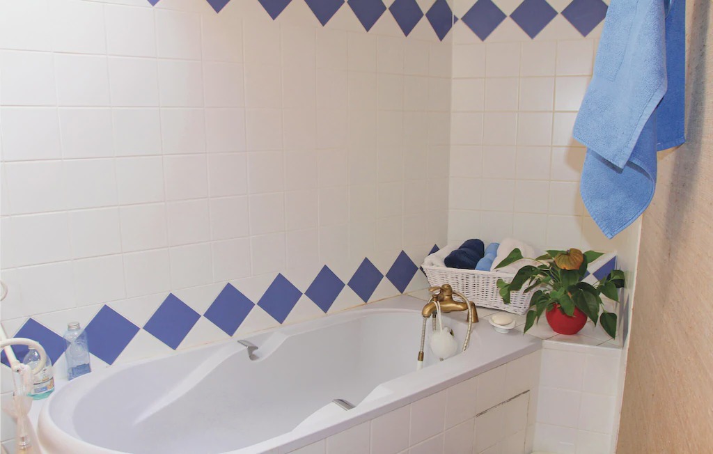 Photo of Bathroom in Montelimar