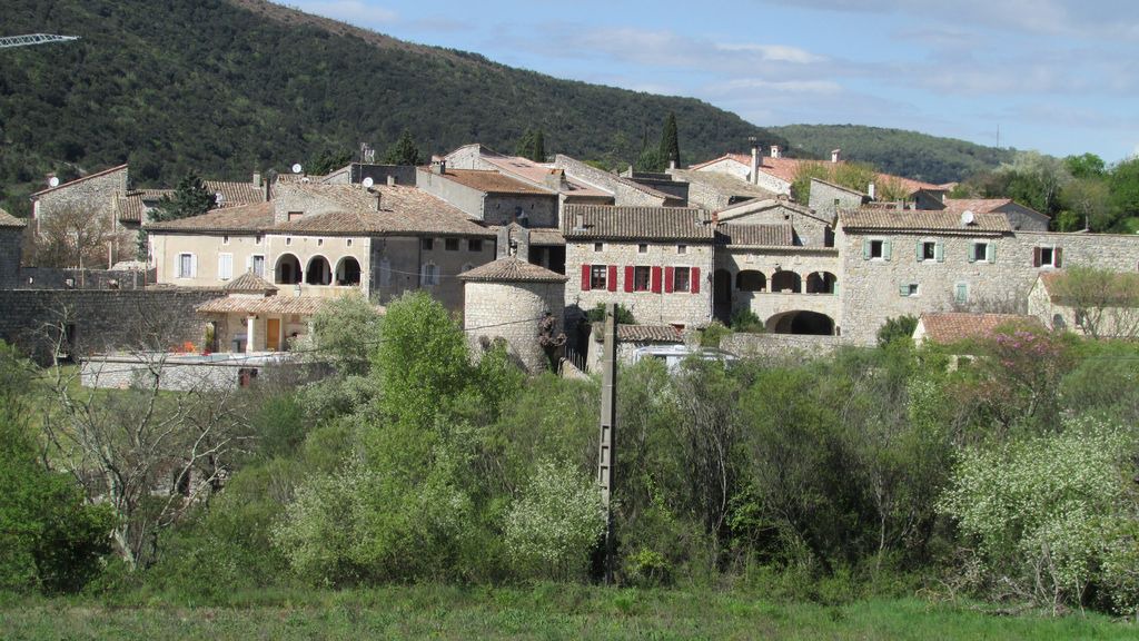 Photo of Buildings in Saint-Maurice-d'Ibie