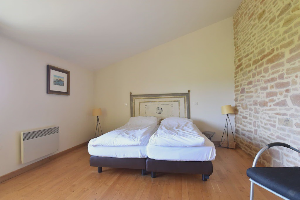 Photo of Bedroom in Chaintre