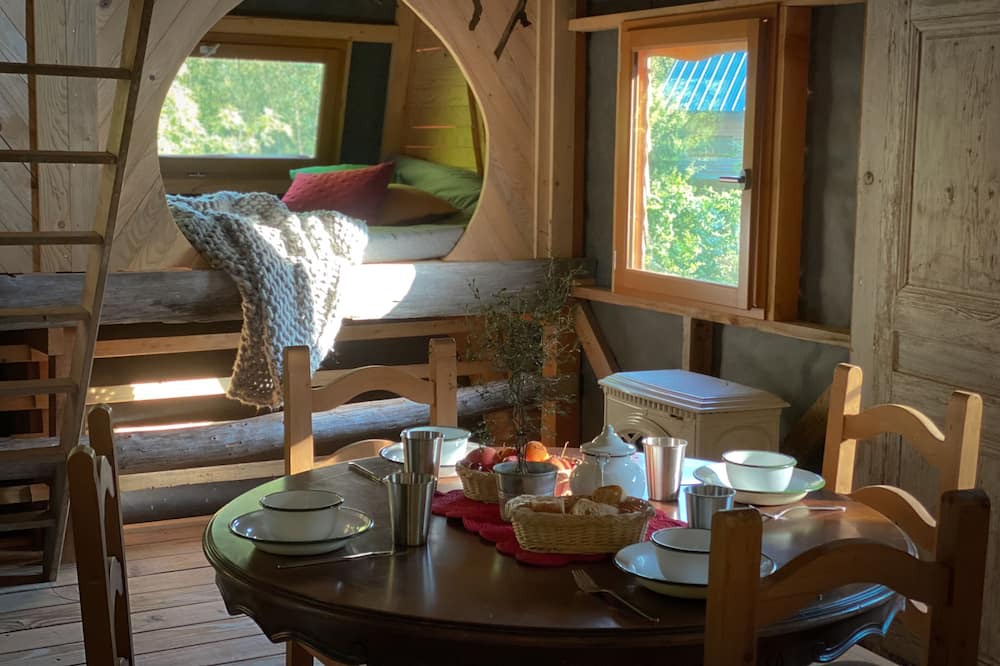 Photo of Kitchen in Nans-sous-Sainte-Anne