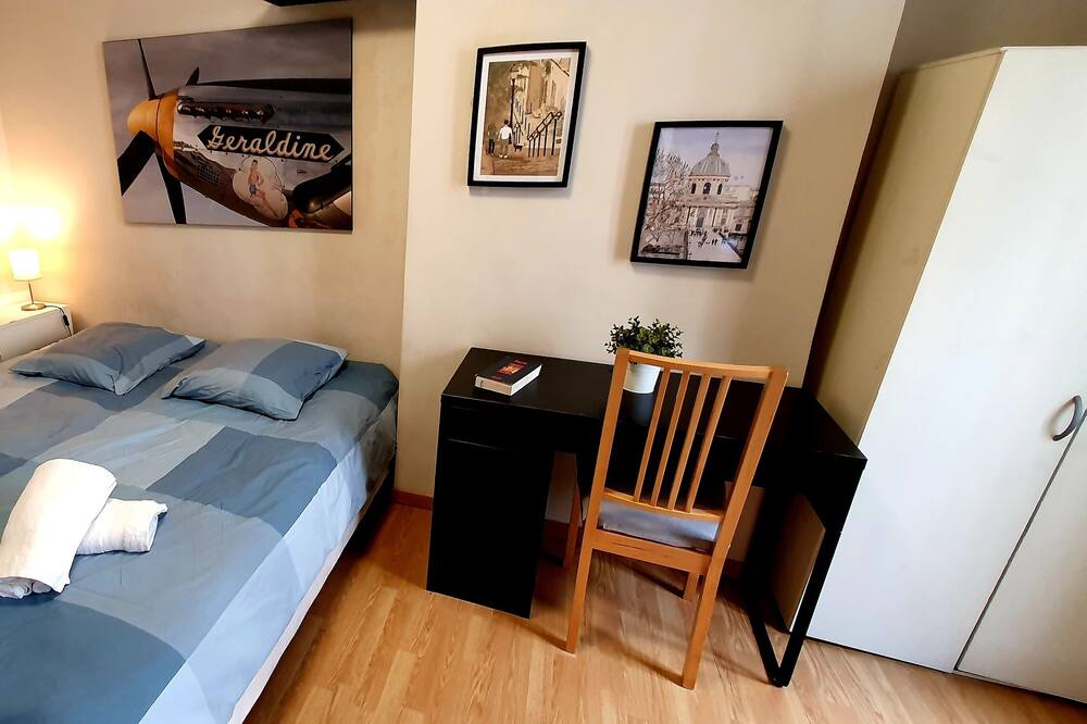Photo of Bedroom in Louis Bertrand-Mirabeau-Semard