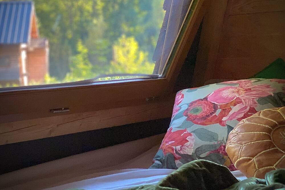 Photo of Bedroom in Nans-sous-Sainte-Anne