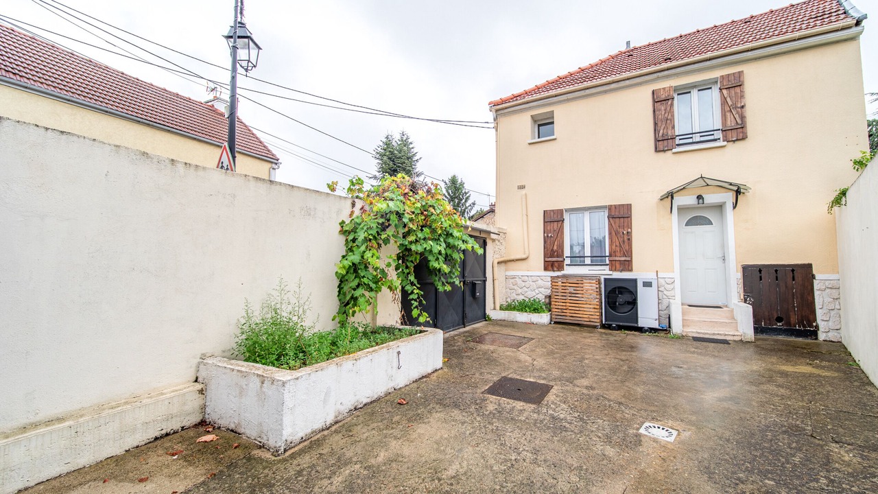Photo of Patio Balcony in Saint-Michel-sur-Orge