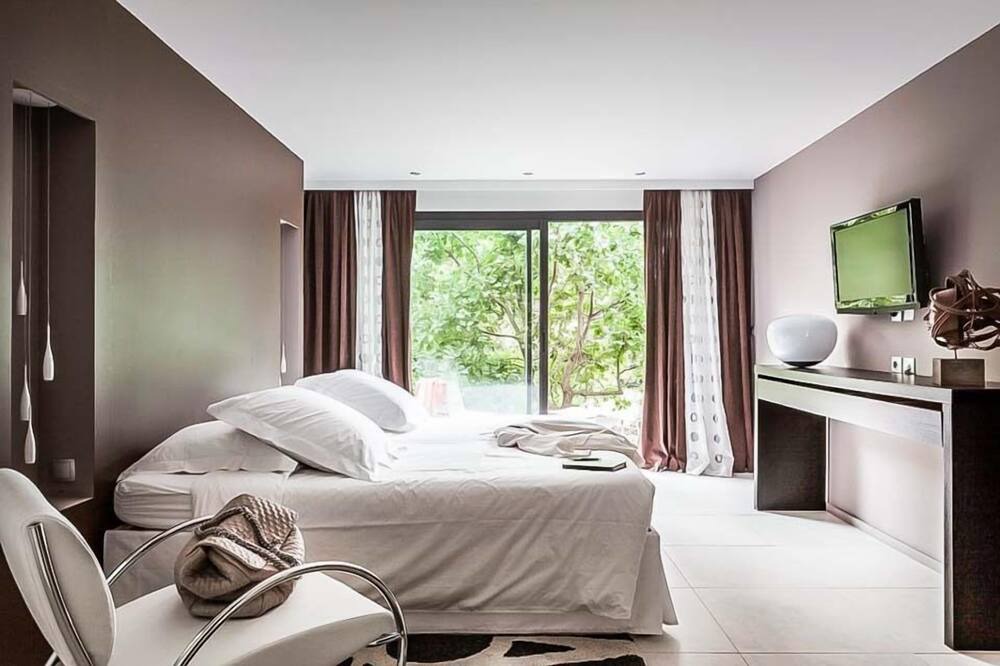 Photo of Bedroom in Venasque