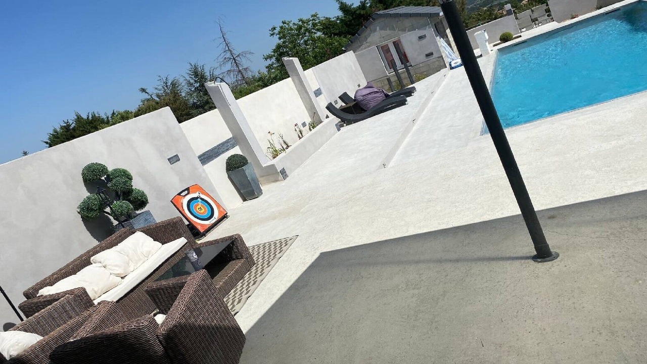 Photo of Outdoor in Saint-Barthelemy-le-Plain