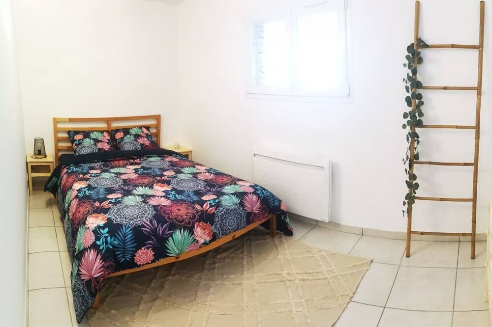 Photo of Bedroom in Lumbin