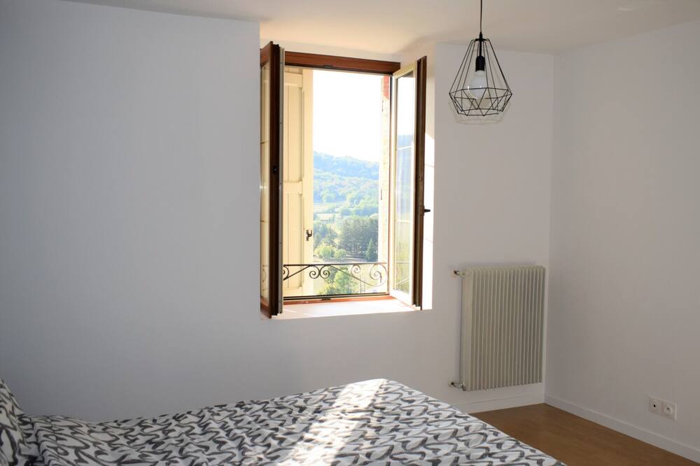 Photo of Bedroom in Saint-Julien
