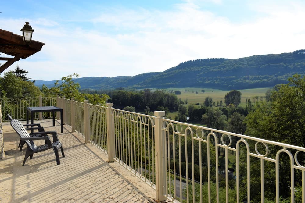 Photo of Patio Balcony in Saint-Julien