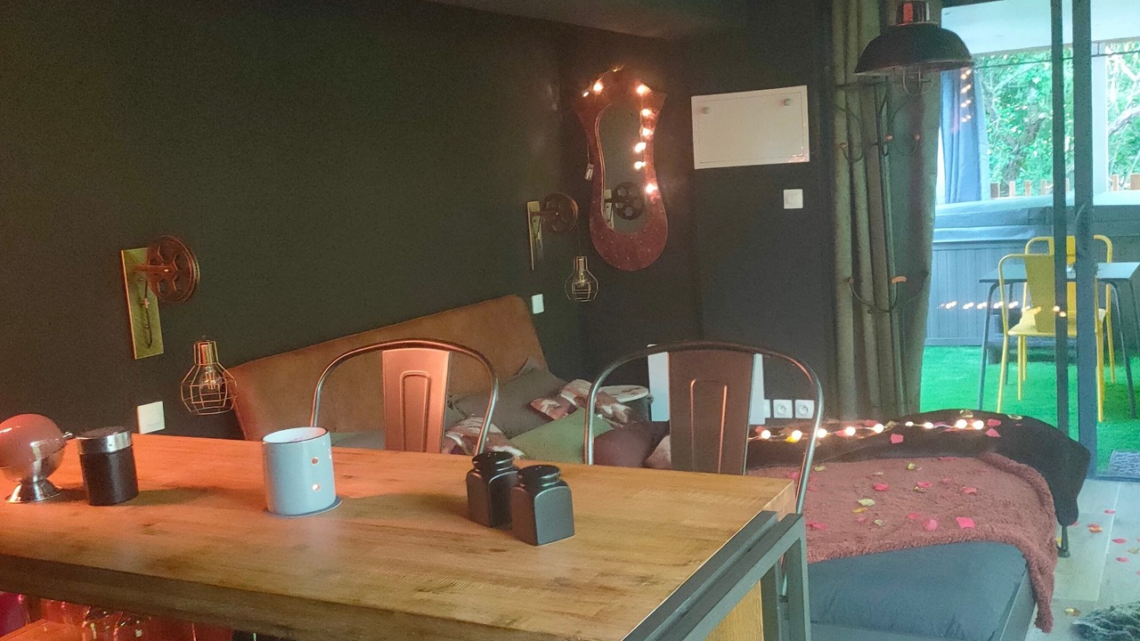 Photo of Bedroom in Illoud
