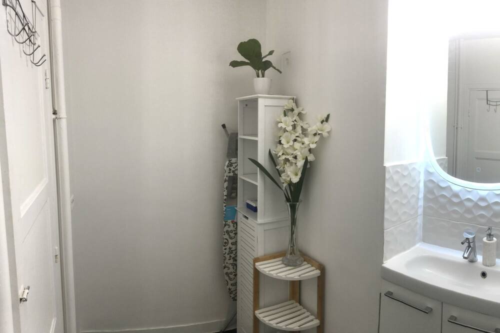 Photo of Bathroom in Choisy-le-Roi