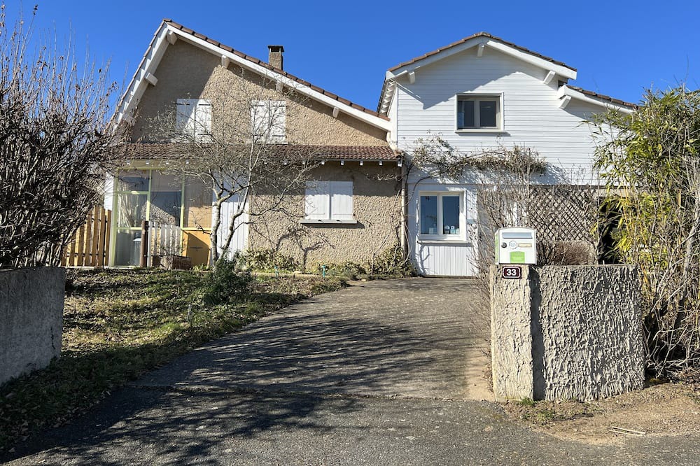 Photo of Outdoor in Maringes