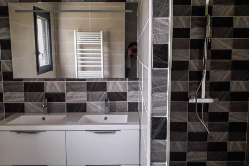 Photo of Bathroom in Albaret-le-Comtal