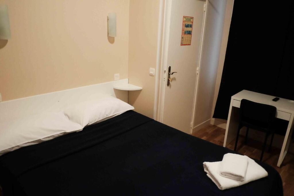 Photo of Bedroom in Villeneuve-Saint-Georges