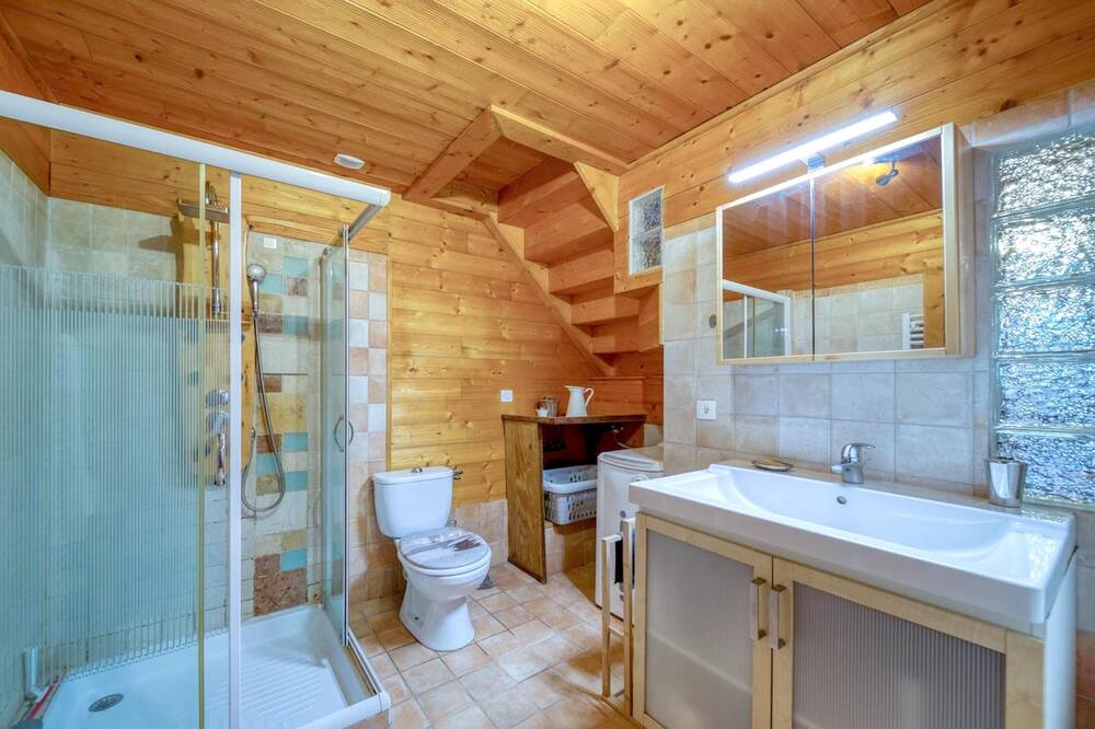 Photo of Bathroom in Cevins