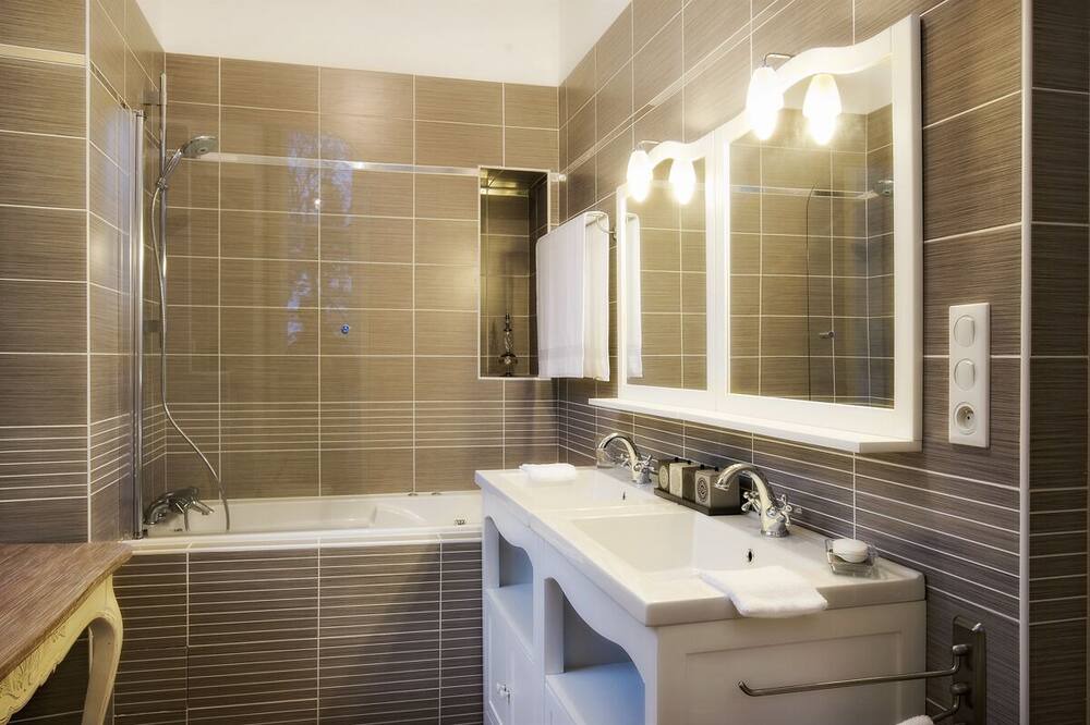 Photo of Bathroom in Lans