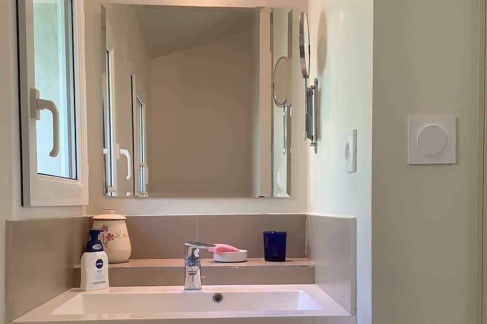 Photo of Bathroom in Le Beaucet