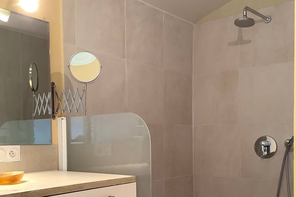 Photo of Bathroom in Le Beaucet