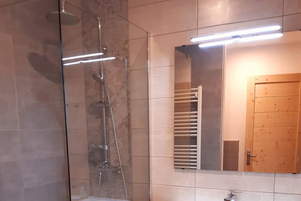 Photo of Bathroom in Aspres-sur-Buech