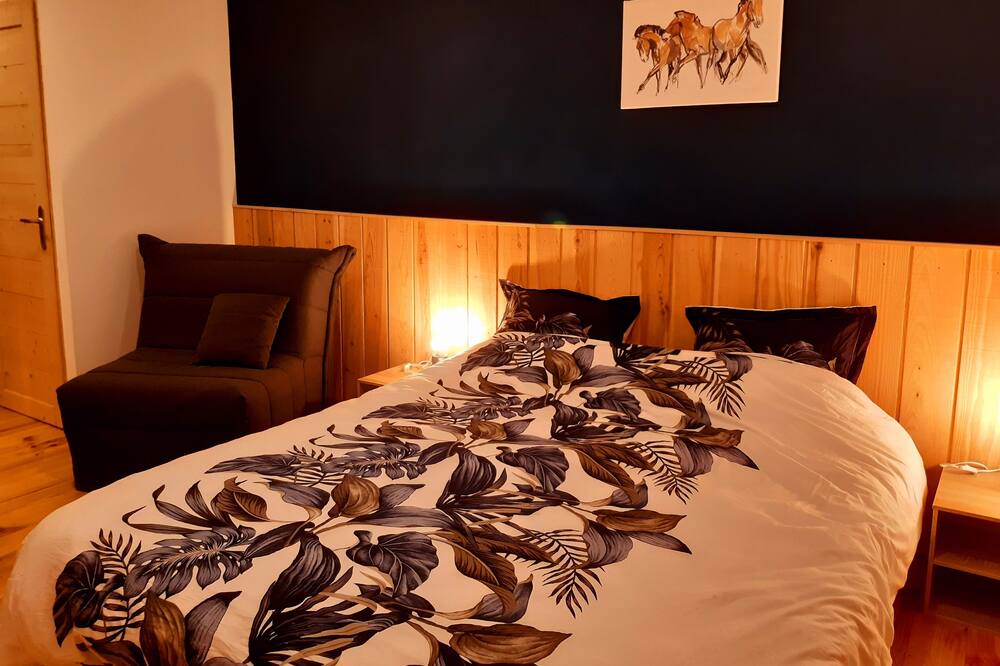 Photo of Bedroom in Aspres-sur-Buech