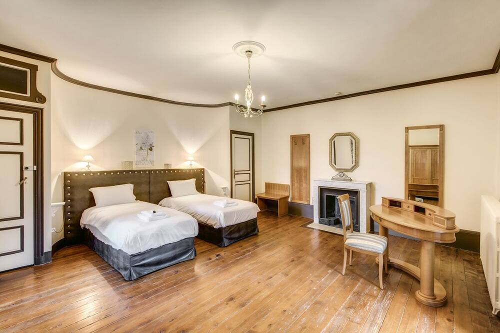 Photo of Bedroom in Vescours