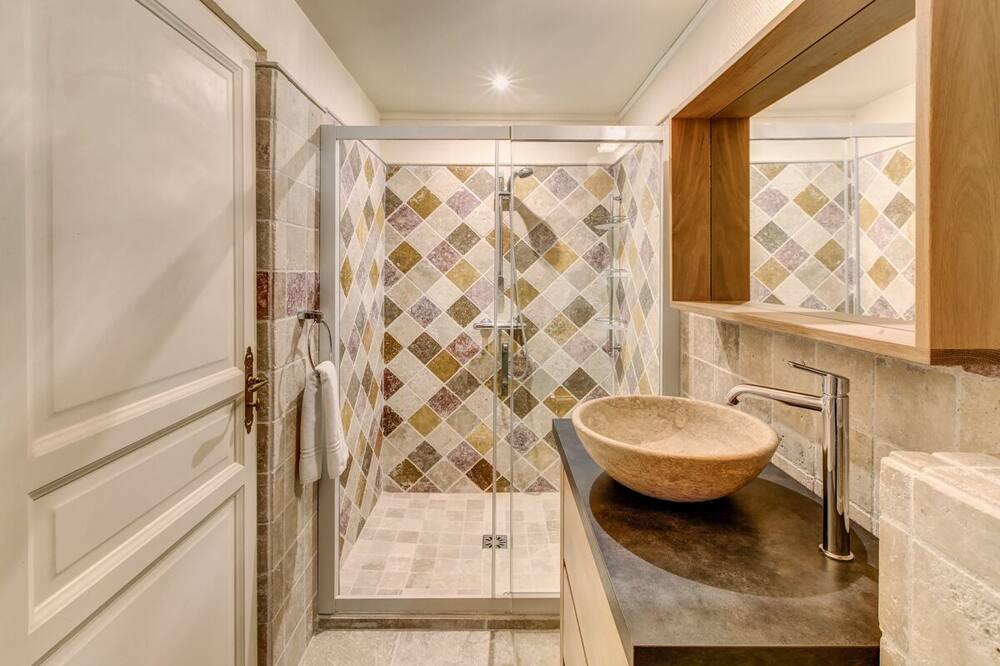Photo of Bathroom in Vescours