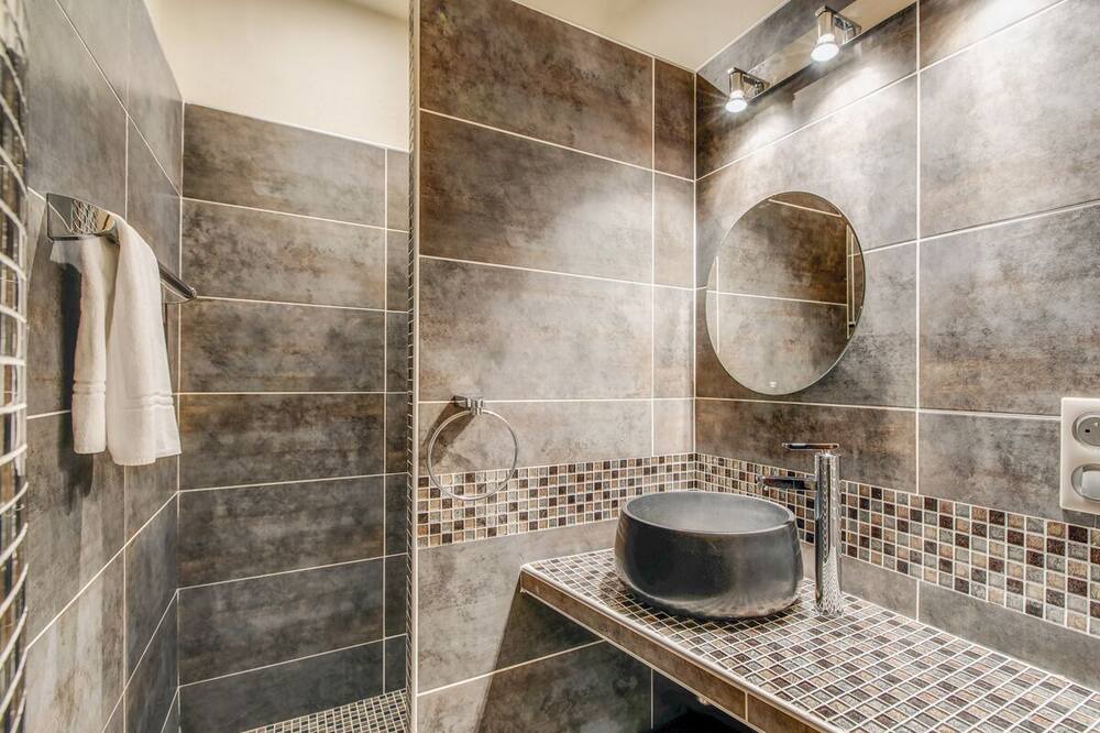 Photo of Bathroom in Vescours