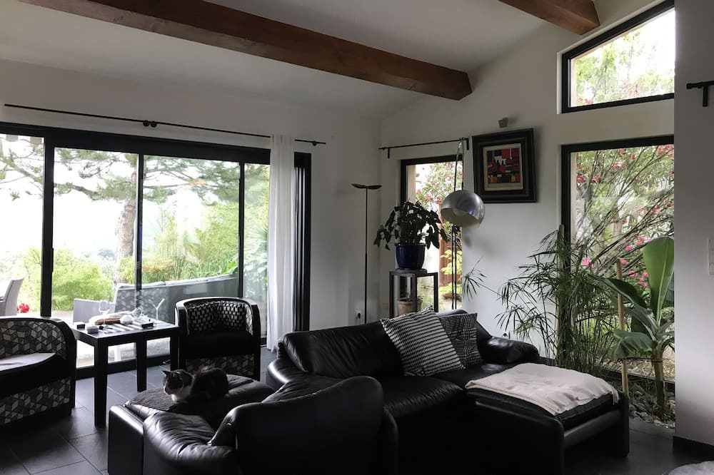 Photo of Livingroom in Dieulefit