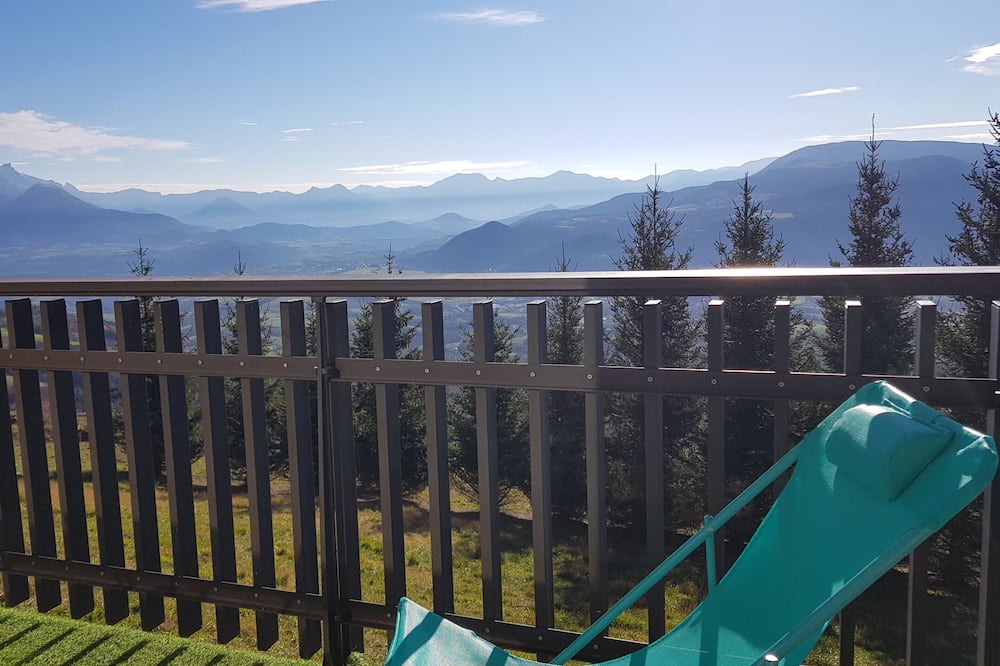 Photo of Patio Balcony in Saint-Honore