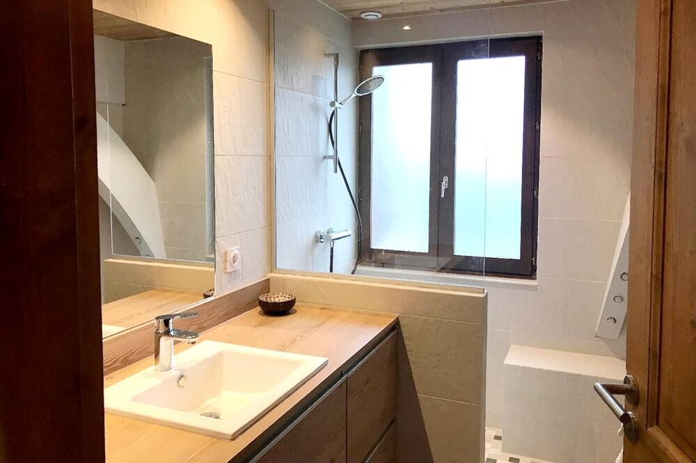 Photo of Bathroom in La Lechere
