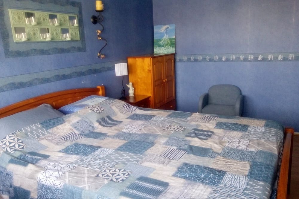Photo of Bedroom in Longjumeau