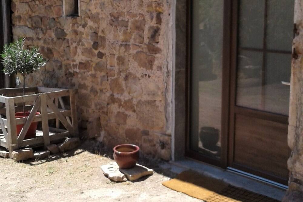 Photo of Patio Balcony in Dompierre-les-Ormes