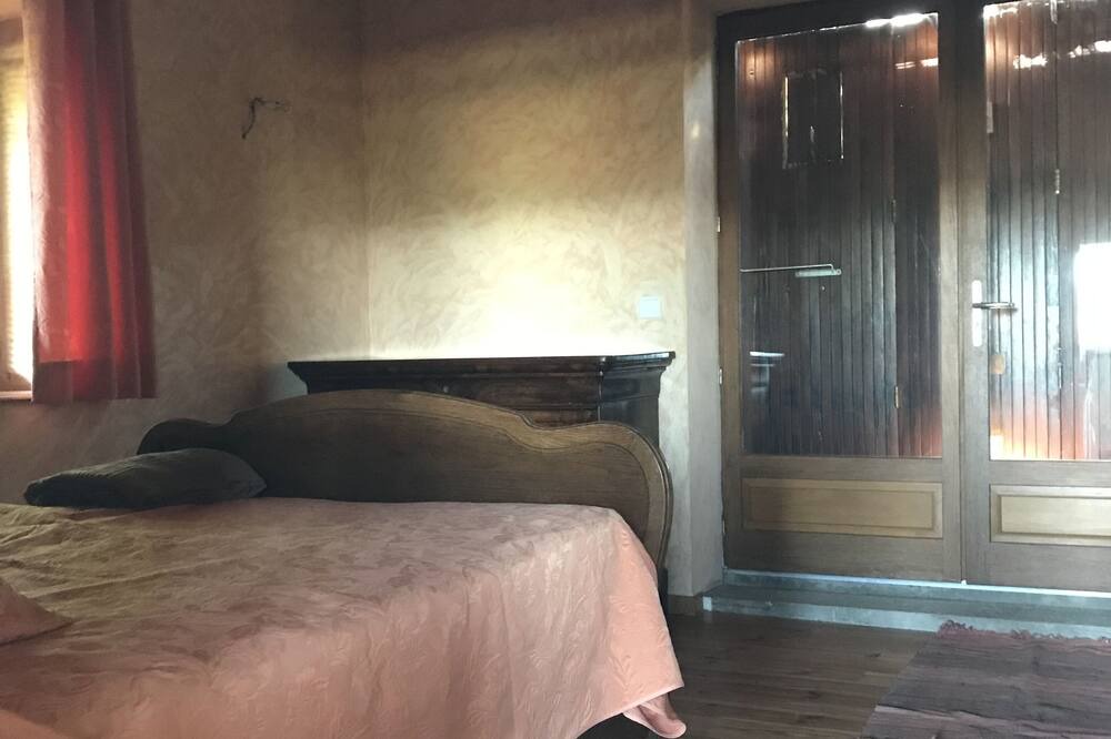 Photo of Bedroom in Saint-Pierre-le-Vieux