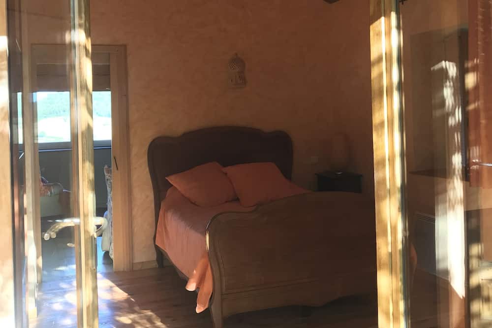 Photo of Bedroom in Saint-Pierre-le-Vieux