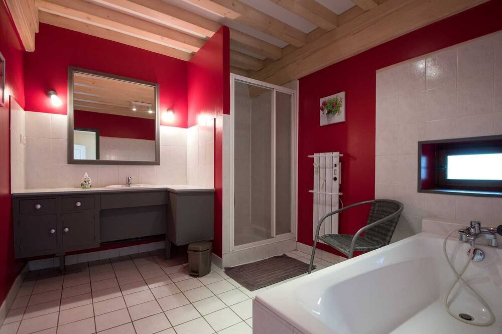 Photo of Bathroom in Ameugny