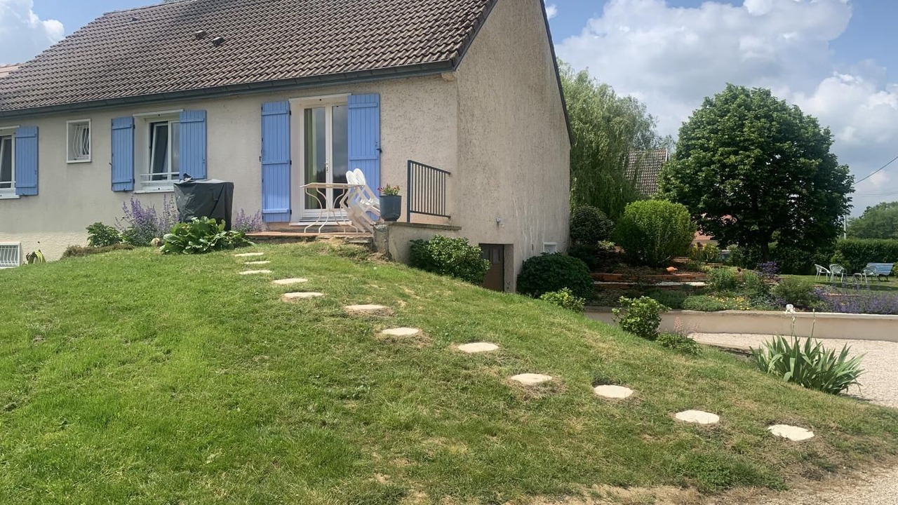 Photo of Outdoor in Saint-Etienne-en-Bresse