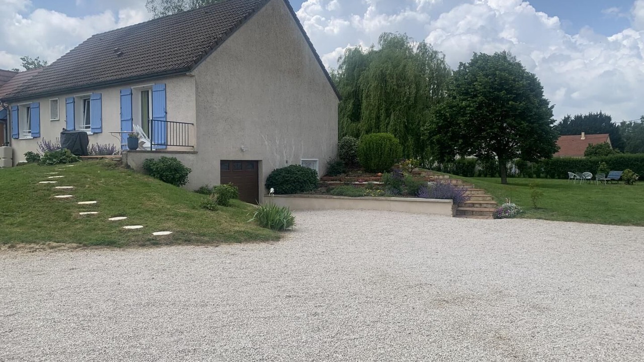 Photo of Outdoor in Saint-Etienne-en-Bresse