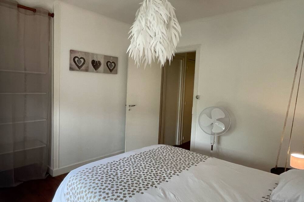 Photo of Bedroom in Champs-sur-Yonne
