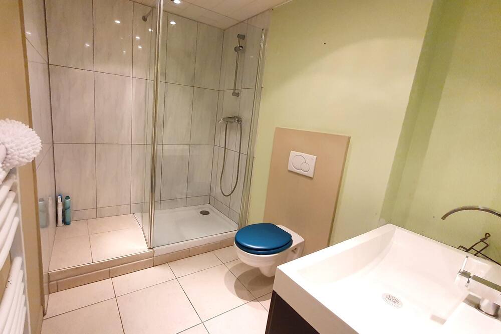Photo of Bathroom in Devant-les-Ponts
