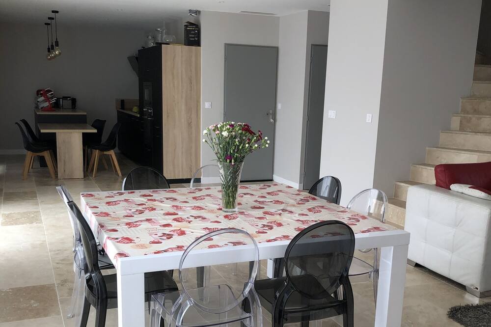 Photo of Kitchen in Beaumes-de-Venise