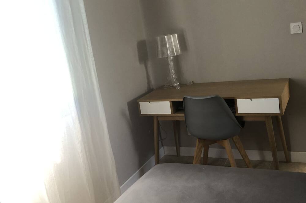 Photo of Bedroom in Beaumes-de-Venise