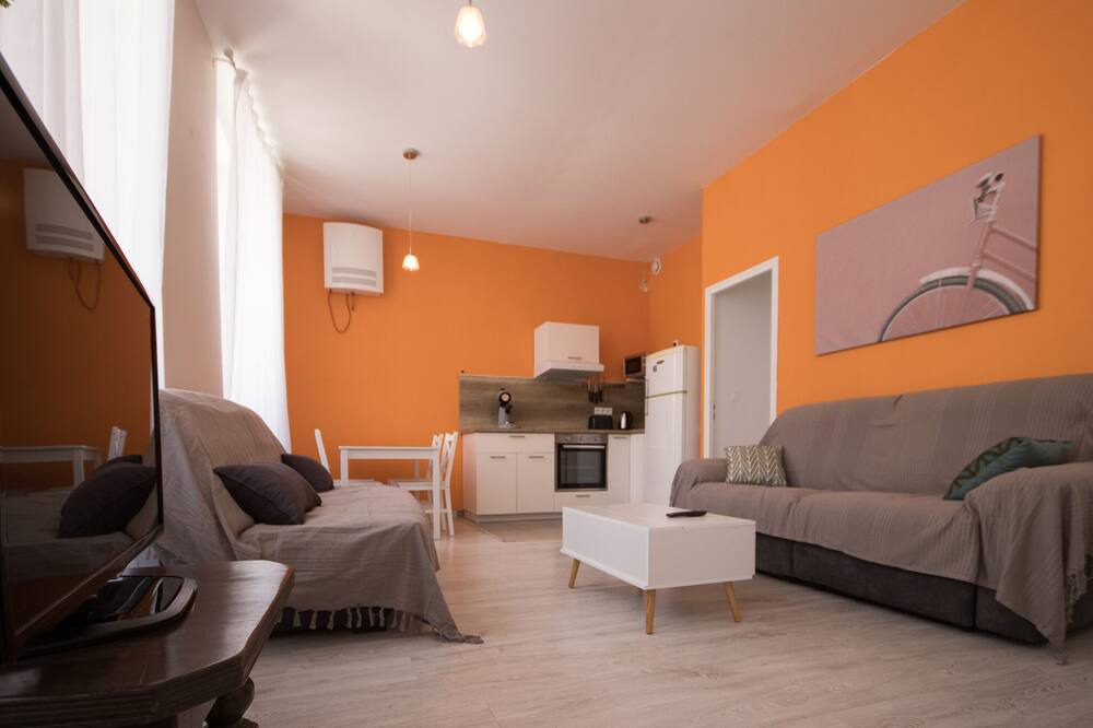 Photo of Livingroom in Avallon