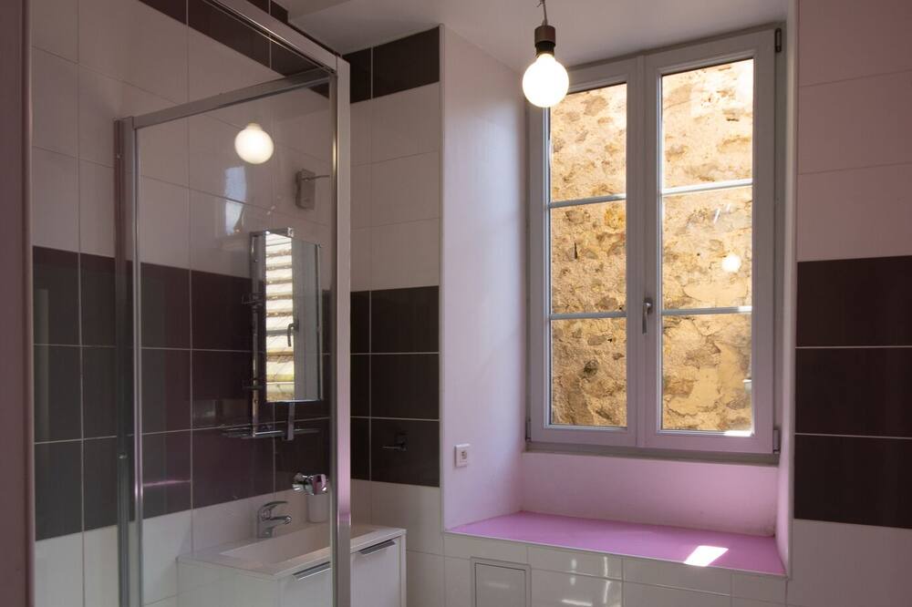 Photo of Bedroom in Avallon