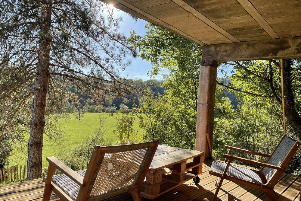Photo of Patio Balcony in Chenecey-Buillon