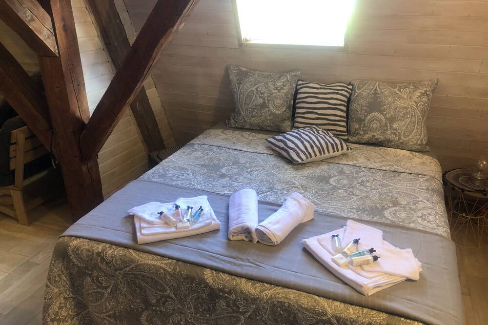 Photo of Bedroom in Crest