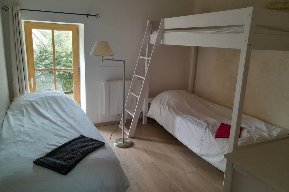 Photo of Bedroom in Lainsecq