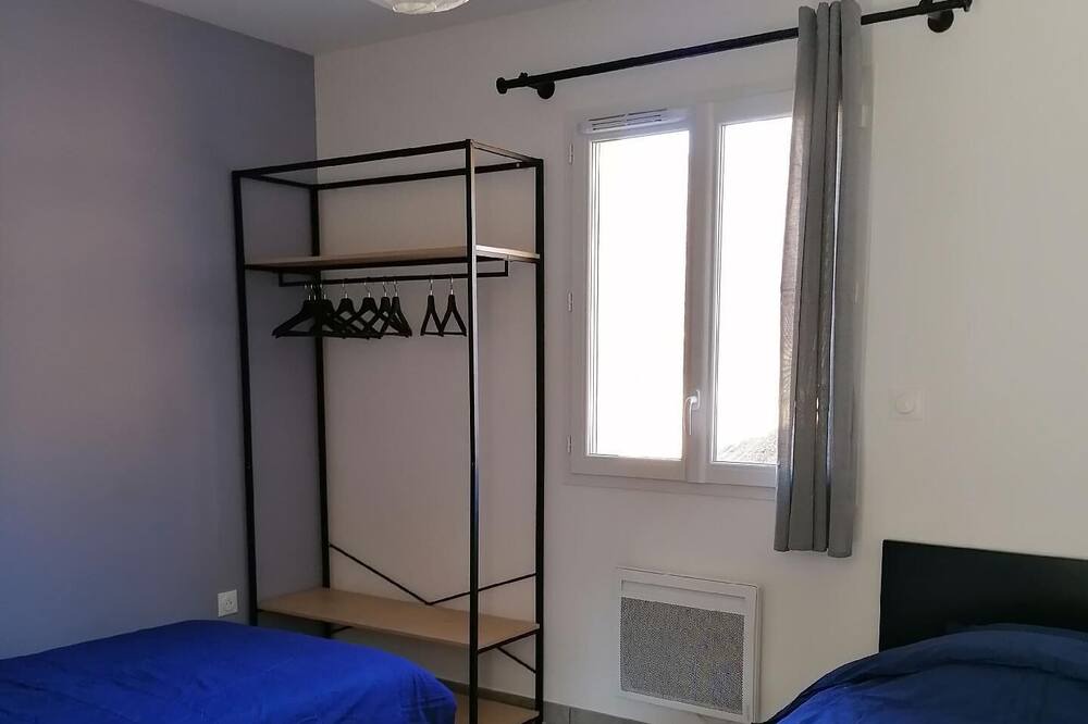 Photo of Bedroom in Plaisians